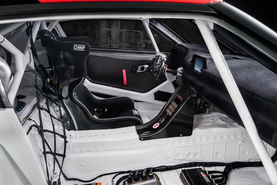 Интерьер Toyota GR Supra Racing Concept 2018 года  (фото 33 из 36)